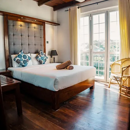 Kensington Place Apartment *