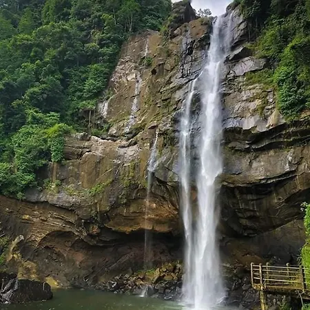 Royal Pearl Hills Hotel Nuwara Eliya