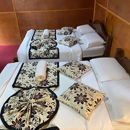 Guest house Happy Trust Happy 3*