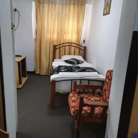 Happy Bed & Breakfast