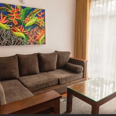 Avenue Apartment