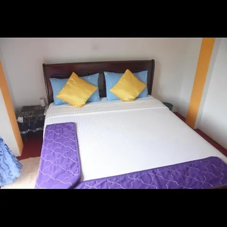 The Train View Bed & Breakfast Nuwara Eliya