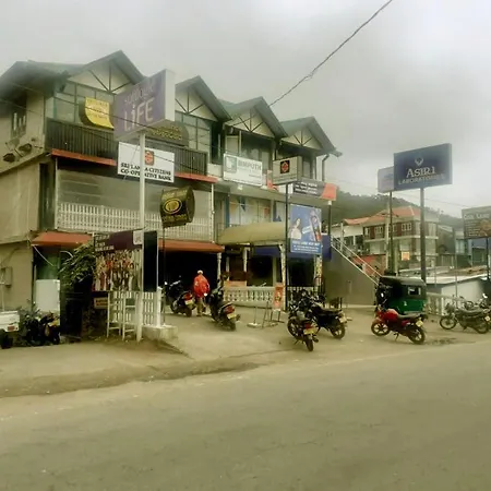 Cool Land Hot Hut & Restaurant Guest house