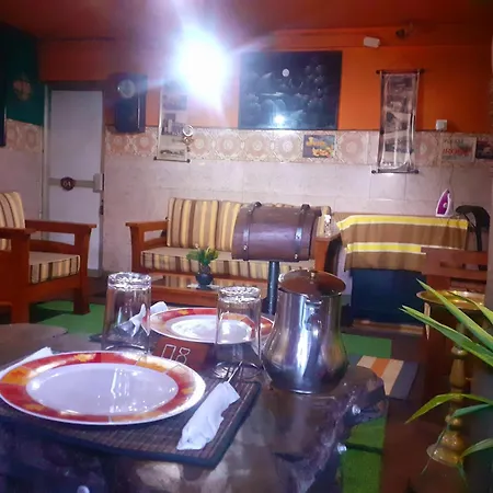 Guest house Cool Land Hot Hut & Restaurant Nuwara Eliya