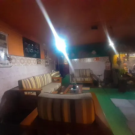 Cool Land Hot Hut & Restaurant Guest house