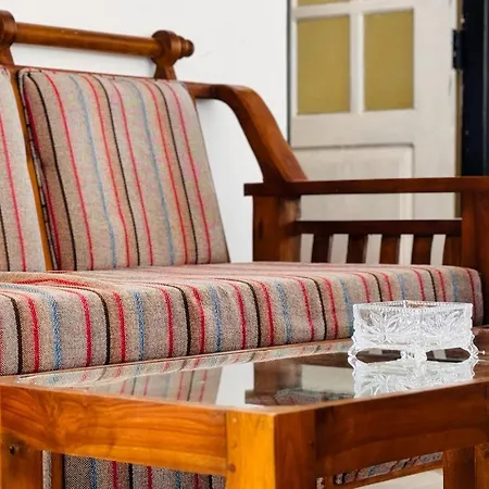 Shalika Homes Guest house *