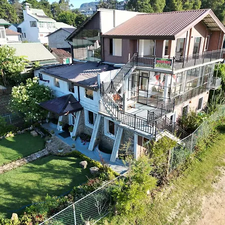 Amaraai Edge Guest house