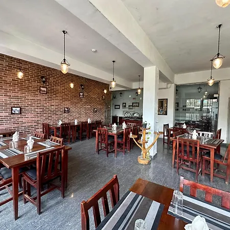 Royal Pearl Hills 4* Nuwara Eliya