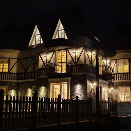 Maple Castle Villa Nuwara Eliya