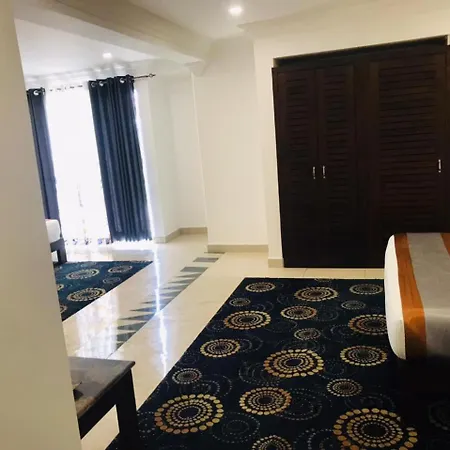 Hotel Galaxy Grand 3*