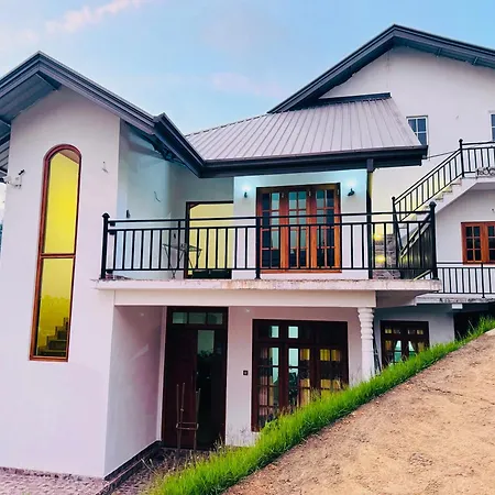 Hilltop Homestay *
