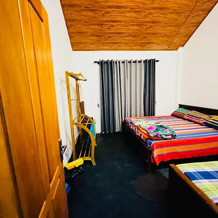 Homestay Hilltop *
