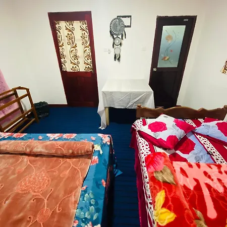 Guest house Chaminda Homes *