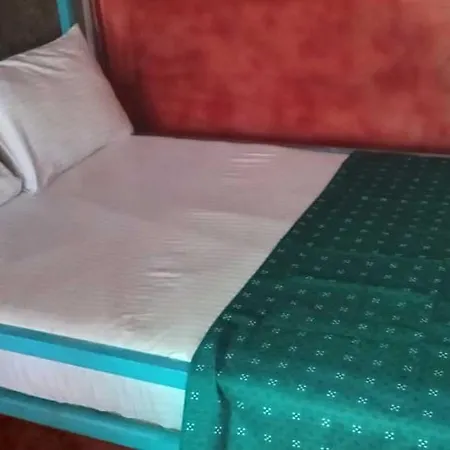 The Train View Bed & Breakfast Nuwara Eliya