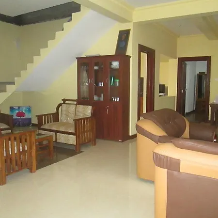 Homestay Kawindu Guest *