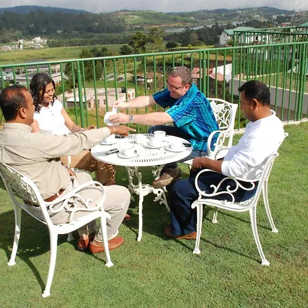 Tea Bush Hotel 3*