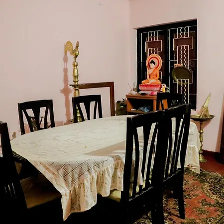 St Elmo Homestay *