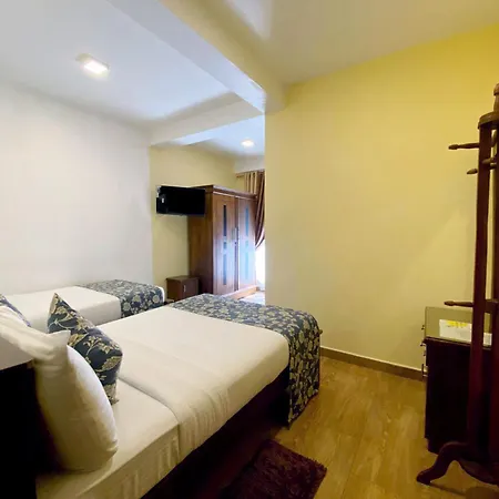 Summer Glow Guest - * Nuwara Eliya