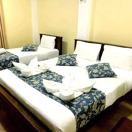 Summer Glow Guest - * Nuwara Eliya