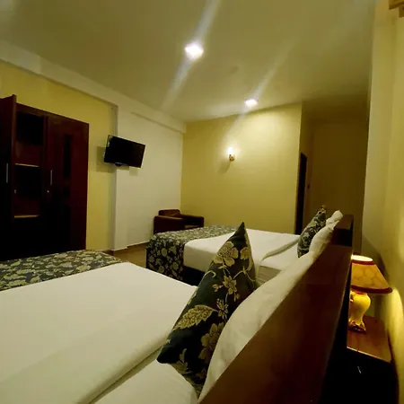 Summer Glow Guest - Nuwara Eliya