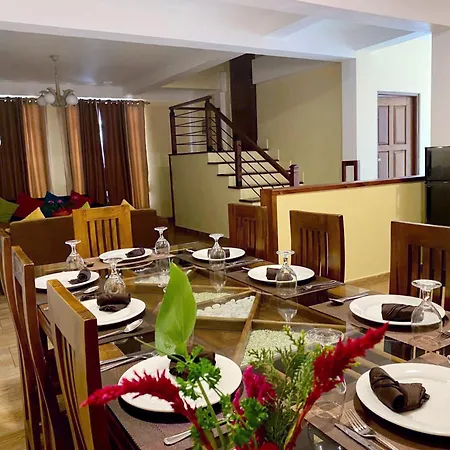 Summer Glow Guest - * Nuwara Eliya