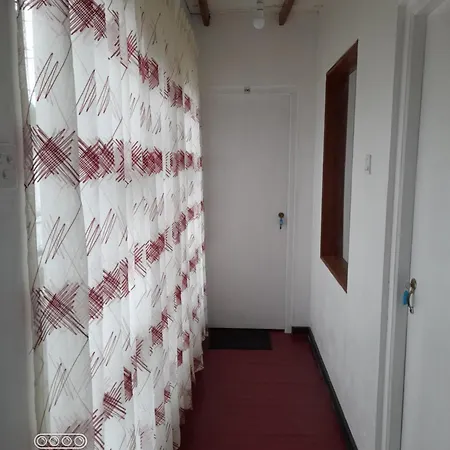 Crown Plaza Guest house *