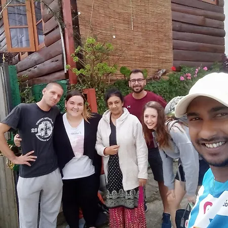 20/20 Wood Homestay