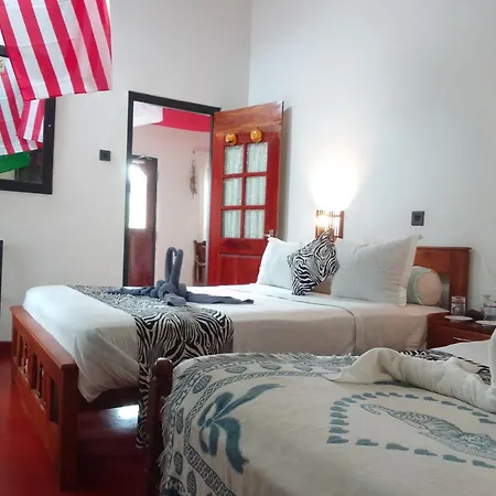 Red Wood Guest house 3*