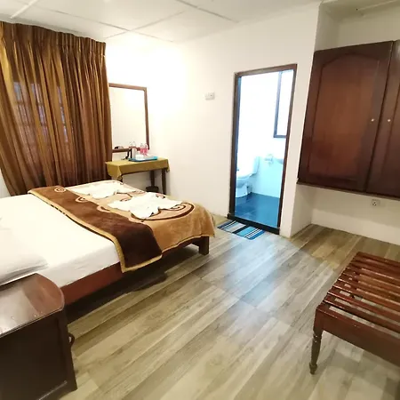 Hotel Silver Falls -