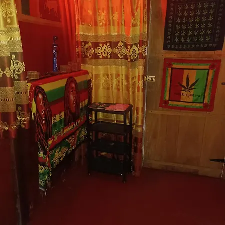 Hakuna Matata Hotel *