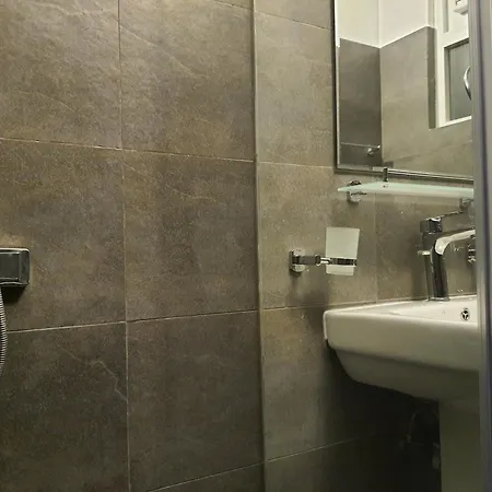 Mount View Two Bed Apartment *