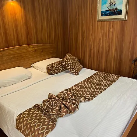 New Happy Guest house *