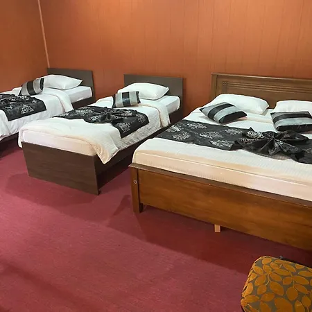 Guest house New Happy *