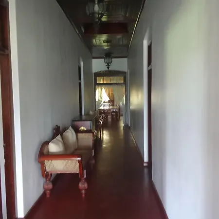 Chelthnam Holiday Bungalow Guest house Nuwara Eliya