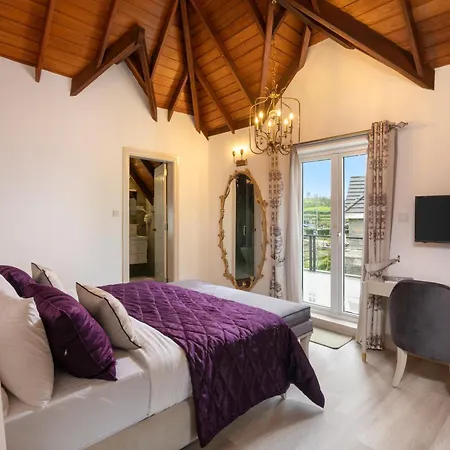 Lyndale Bed & Breakfast