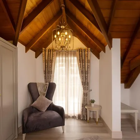 Lyndale Bed & Breakfast 5*