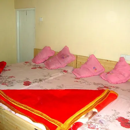 Isuru Garden Rest Guest house *