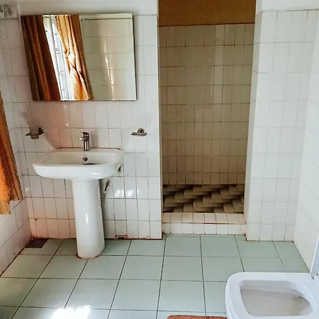 Chelthnam Holiday Bungalow *