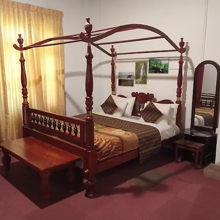 Chelthnam Holiday Bungalow * Nuwara Eliya