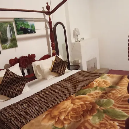 Chelthnam Holiday Bungalow Guest house Nuwara Eliya