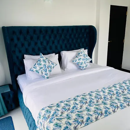 Mariners Apartment