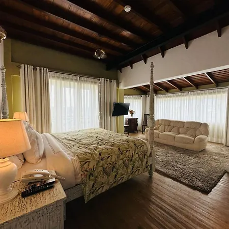 Pedro Barn At Little England Hotel