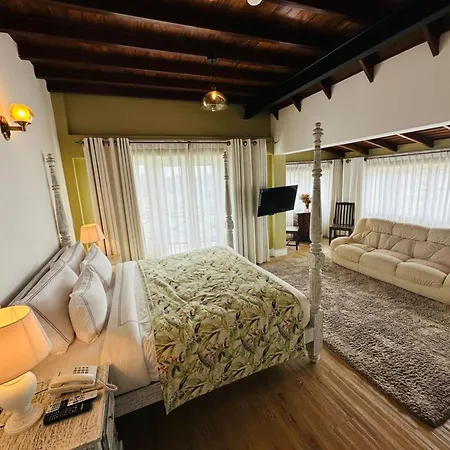 Hotel Pedro Barn At Little England *