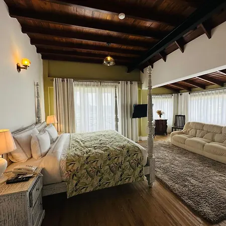 Pedro Barn At Little England Hotel *