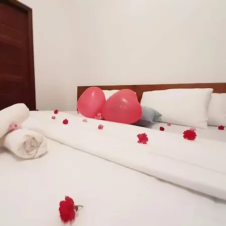 Pensive - Hotel