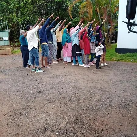 Homestay Crown