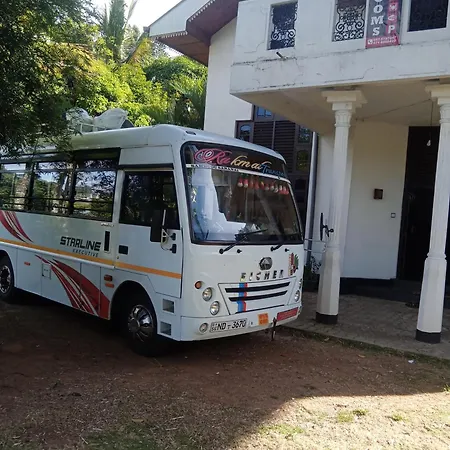 Homestay Crown *