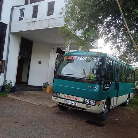 Crown Homestay