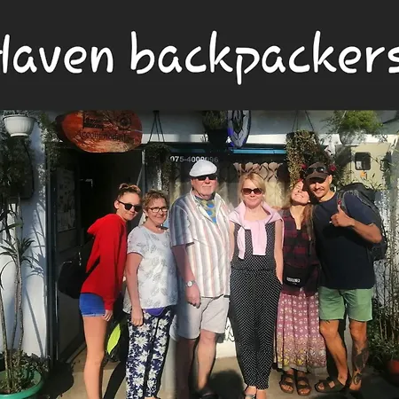 Haven Backpackers Hostel *