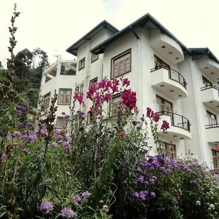Ashley Hotel 3*
